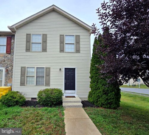 8 Jonathan Ct, INWOOD, WV, 25428-4417 | Card Image
