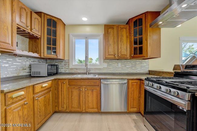 29 Lohsen Ave, House other with 3 bedrooms, 2 bathrooms and null parking in Keansburg NJ | Image 8