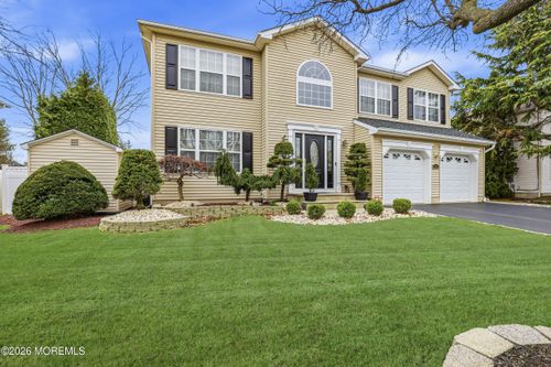 16 Diamond Ln, Howell, NJ, 07731-1870 | Card Image
