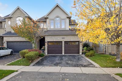 2400 Wasaga Dr, House attached with 3 bedrooms, 4 bathrooms and 4 parking in Oakville ON | Image 1