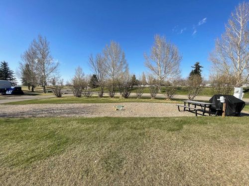 3 King Fisher Lane, Rural Vulcan County, AB, T0L2B0 | Card Image