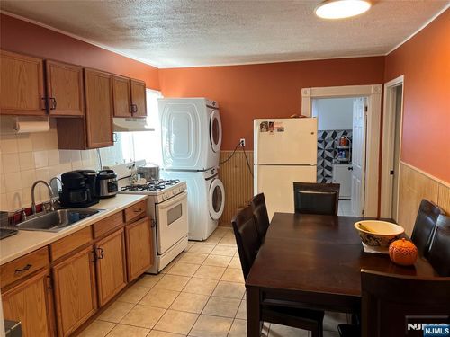 673 Ringwood Ave, Wanaque, NJ, 07465-1519 | Card Image