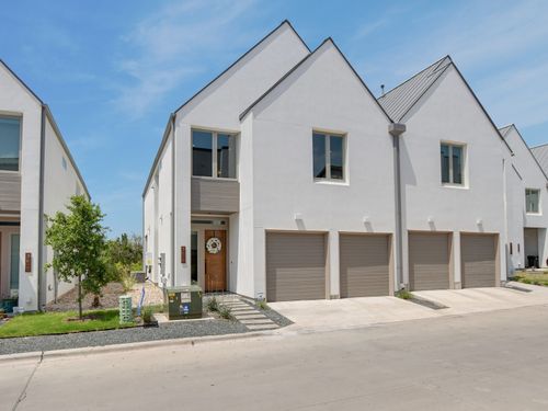 2610 Watkins Way, Austin, TX, 78746-8028 | Card Image