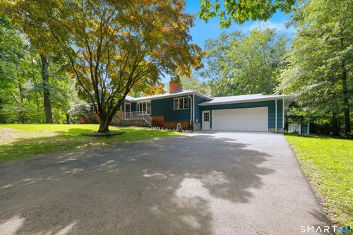 207 Barncroft Rd, Stamford, CT, 06902-1207 | Card Image