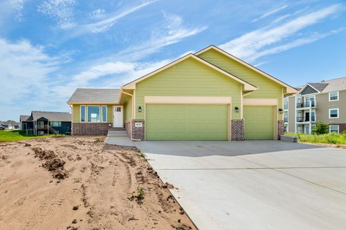 10757 W Sondra Ct, Maize, KS, 67101-9046 | Card Image