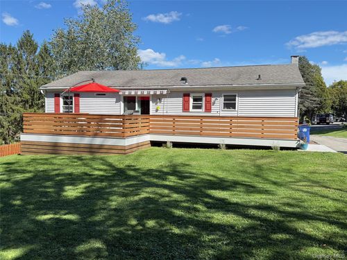 27 Meadow Ln, Millerton, NY, 12546-5231 | Card Image