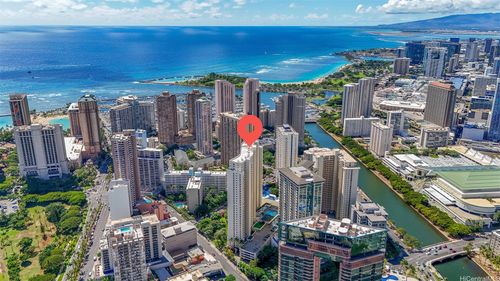 2702-469 Ena Rd, Honolulu, HI, 96815-1713 | Card Image