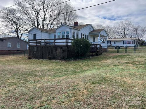 122 Murphy Ct, Morganton, NC, 28655-4020 | Card Image