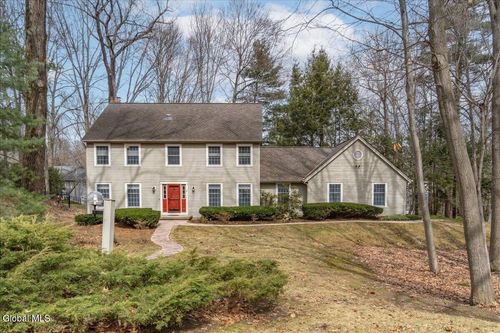 61 Robinwood Dr, Clifton Park, NY, 12065-2735 | Card Image