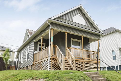 1601 Bluff St, Zanesville, OH, 43701-2509 | Card Image
