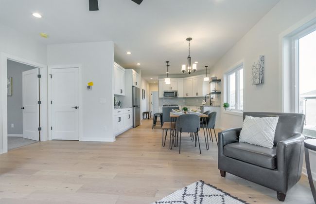 117 Ashberry Ln, Condo with 3 bedrooms, 3 bathrooms and null parking in Stoughton WI | Image 7