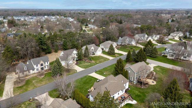 14-web-or-mls-3022-jamesway-ave | Image 51