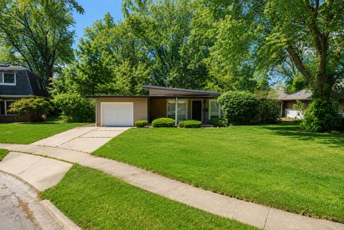 4 Wayne Ct, Park Forest, IL, 60466-1329 | Card Image