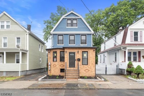 31 Cummings St, Irvington, NJ, 07111-2510 | Card Image