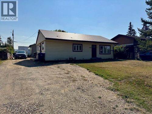 909 119 Ave, Dawson Creek, BC, V1G3H9 | Card Image