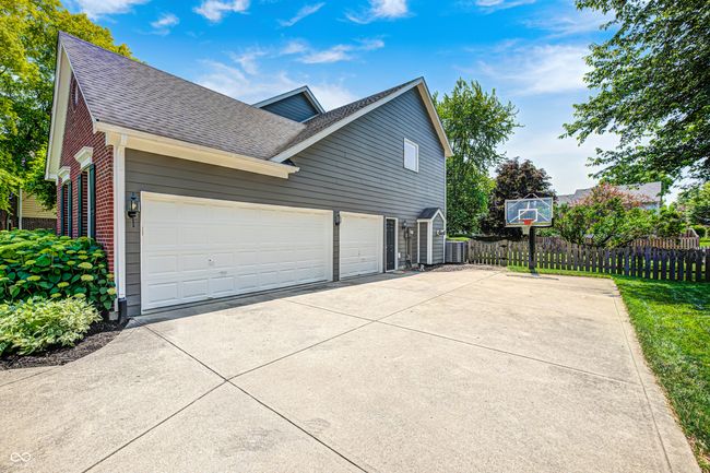 10717 Windermere Blvd, House other with 4 bedrooms, 3 bathrooms and null parking in Fishers IN | Image 48