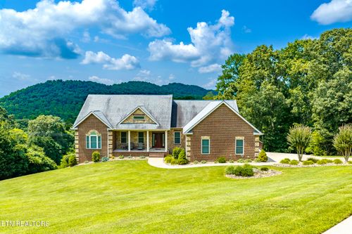323 Independence Dr, Jefferson City, TN, 37760-3838 | Card Image