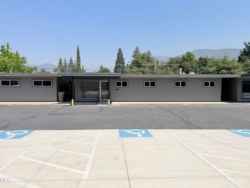 c-1201 Ne 7th St, Grants Pass, OR, 97526-1451 | Card Image