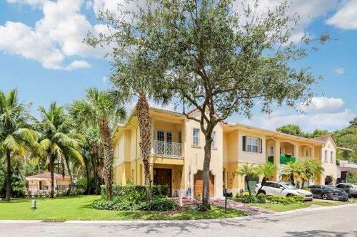 102 Via Emilia, Royal Palm Beach, FL, 33411-1200 | Card Image