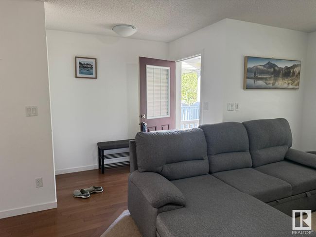 1332 74 St Sw, House other with 4 bedrooms, 4 bathrooms and null parking in Edmonton AB | Image 5