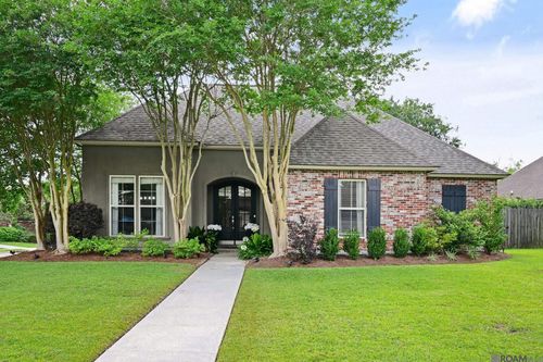 2244 Springlake Dr, Baton Rouge, LA, 70810-7753 | Card Image
