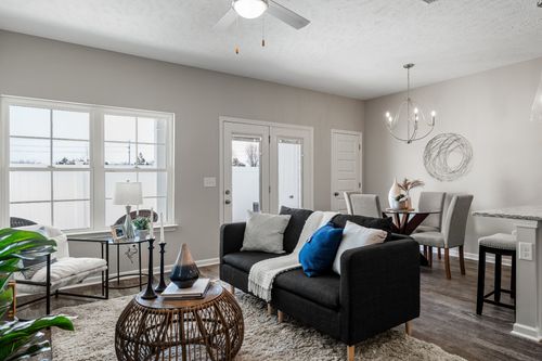 31 Hardwood Rd, Tullahoma, TN, 37388-2493 | Card Image