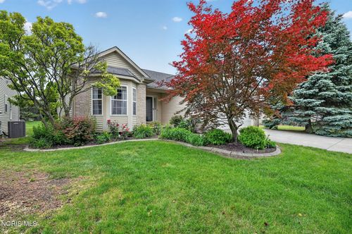 4751 Port Dr, Maumee, OH, 43537-8618 | Card Image