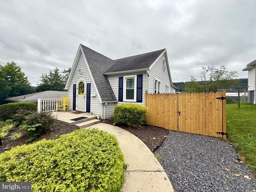 608 N Fourth St, LAVALE, MD, 21502-7216 | Card Image