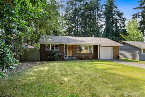 19515 7th Avenue Ne, Shoreline, WA, 98155 | Card Image
