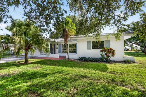 8779 143rd St, SEMINOLE, FL, 33776-1941 | Card Image