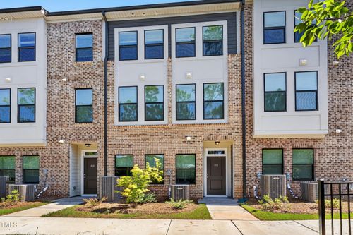 691 Bandon Aly, Cary, NC, 27513 | Card Image