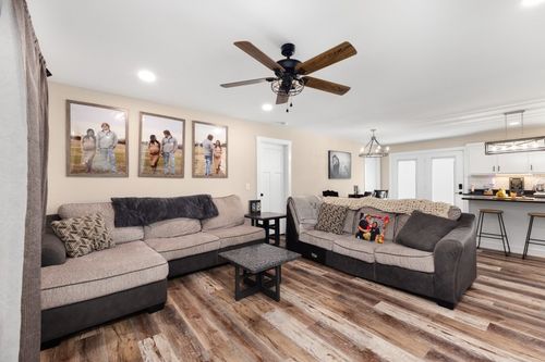 990 Miriah Dr, Mc Minnville, TN, 37110-5471 | Card Image