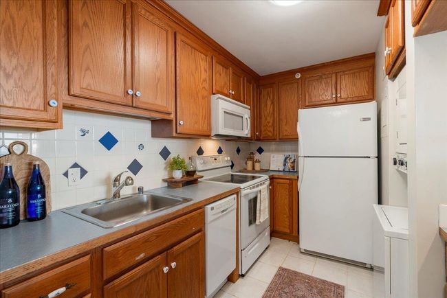 801 - 4327 Lower Honoapiilani Rd, Condo with 1 bedrooms, 1 bathrooms and null parking in Lahaina HI | Image 5