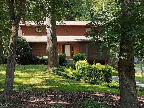 219 Brentwood Dr, Advance, NC, 27006-9440 | Card Image