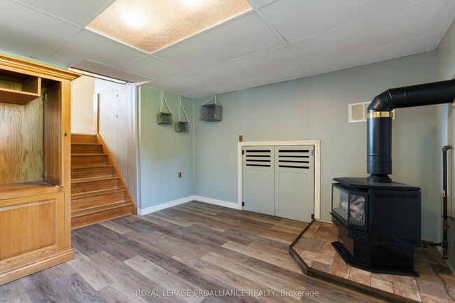 109 Old Madoc Rd, House other with 3 bedrooms, 1 bathrooms and 10 parking in Foxboro ON | Image 27