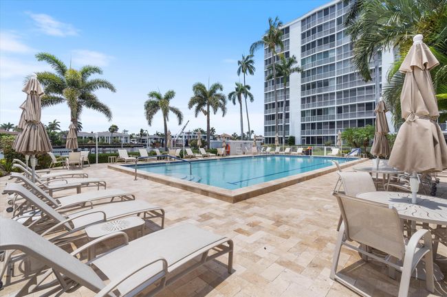 APT-220C - 3300 S Ocean Blvd, Condo with 1 bedrooms, 2 bathrooms and null parking in Highland Beach FL | Image 16