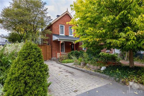 541 Mcleod St, Ottawa, ON, K1R5R2 | Card Image