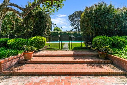 2315 Avenida De La Playa, La Jolla, CA, 92037 | Card Image