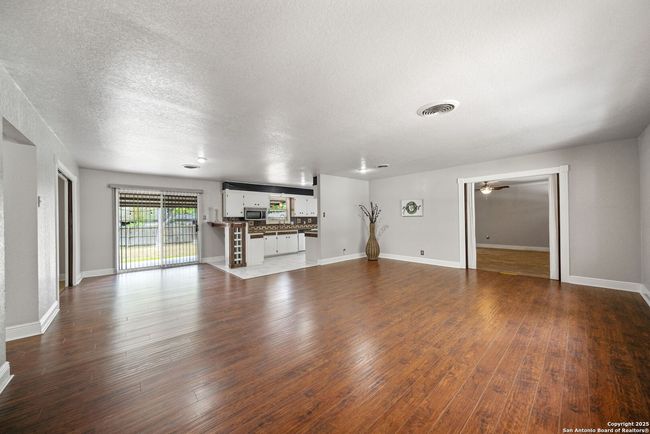 434 Winfield Blvd, House other with 3 bedrooms, 2 bathrooms and null parking in Windcrest TX | Image 4