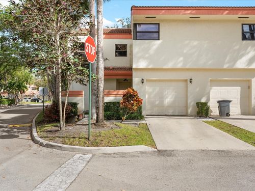 801-3400 Emerald Oaks Dr, Hollywood, FL, 33021-8403 | Card Image