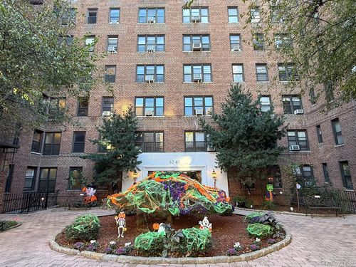 3b-67-40 Yellowstone Blvd, Forest Hills, NY, 11375-2613 | Card Image