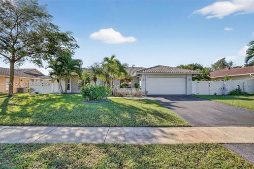 9090 Nw 11th Ct, Plantation, FL, 33322-4909 | Card Image