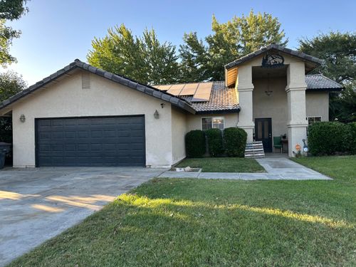1550 Pioneer, Porterville, CA, 93257 | Card Image