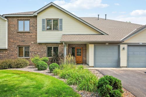 21d-7244 Hunters Run, Eden Prairie, MN, 55346-4288 | Card Image