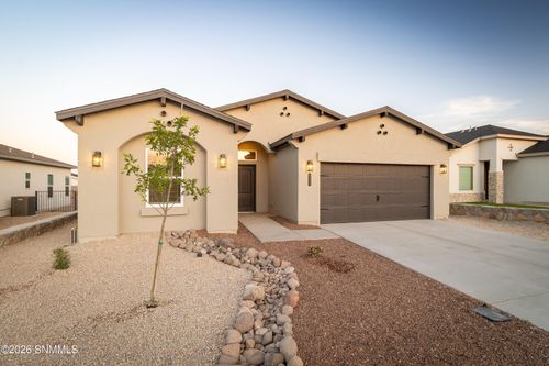 5055 Venado St, Las Cruces, NM, 88012-8075 | Card Image