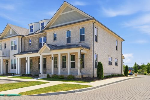 400 Perch St, Hendersonville, TN, 37075-3282 | Card Image