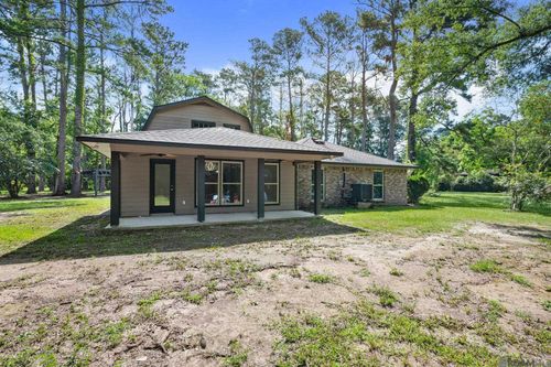 7945 Washington Ln, Greenwell Springs, LA, 70739-4574 | Card Image