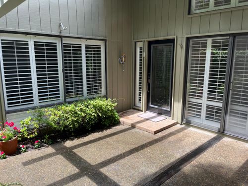 301 Dunbarton Cir, Sacramento, CA, 95825-6810 | Card Image
