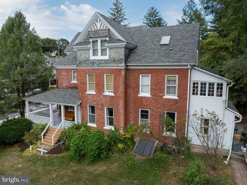 140 E Linn St, BELLEFONTE, PA, 16823-1704 | Card Image