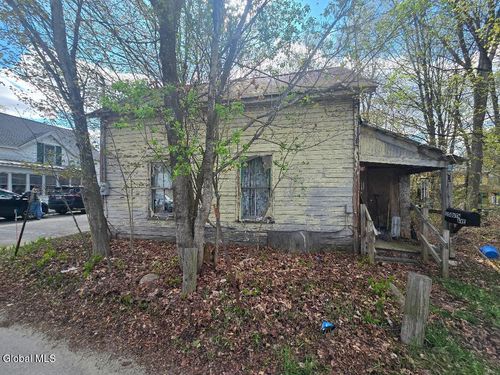 1 South Ave, Warrensburg, NY, 12885-1511 | Card Image